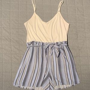 2/$20 💐 ARDENE Romper with Tie Waist